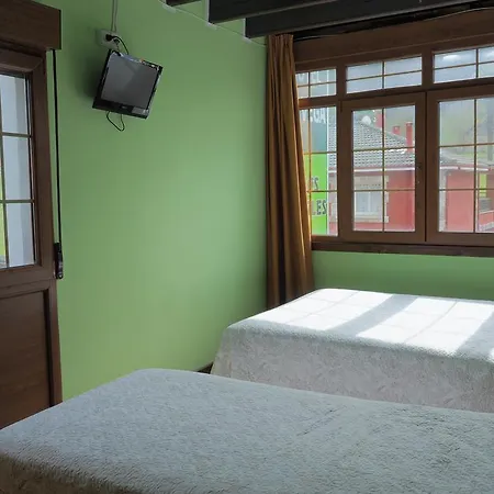 Hotel La Vega Y Casa Cardin La Vega de los Caseros