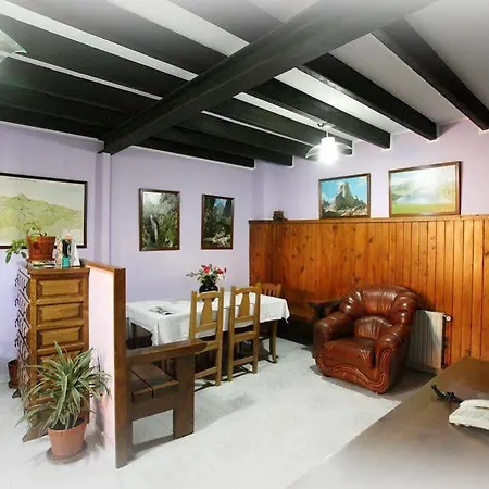 La Vega Y Casa Cardin *